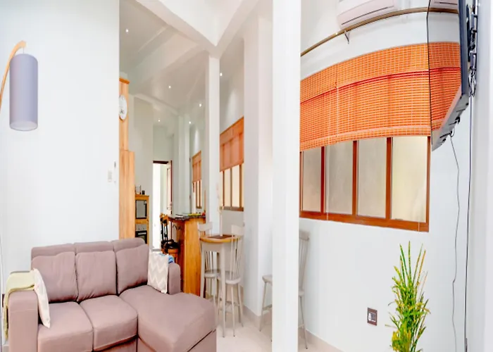 Charming With Mountain View, Au Cap, 70 M² Appartement *