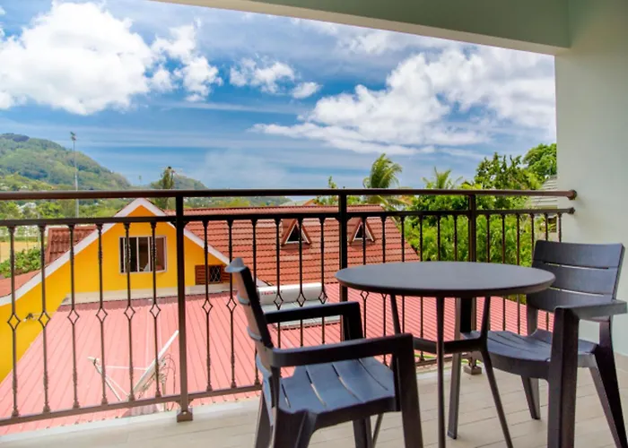 Charming With Mountain View, Au Cap, 70 M² Appartement Anse aux Pins