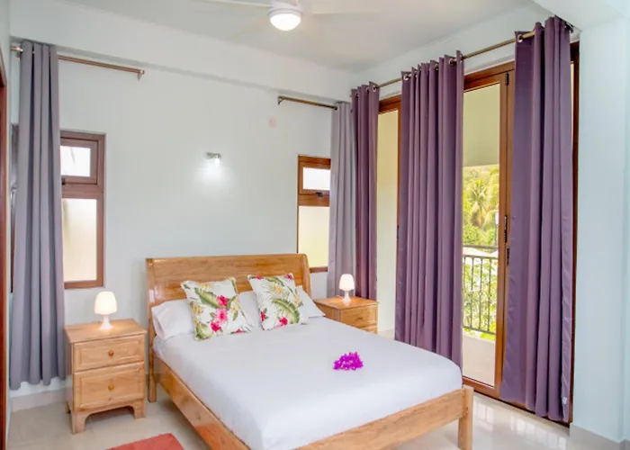 Charming With Mountain View, Au Cap, 70 M² Appartement *