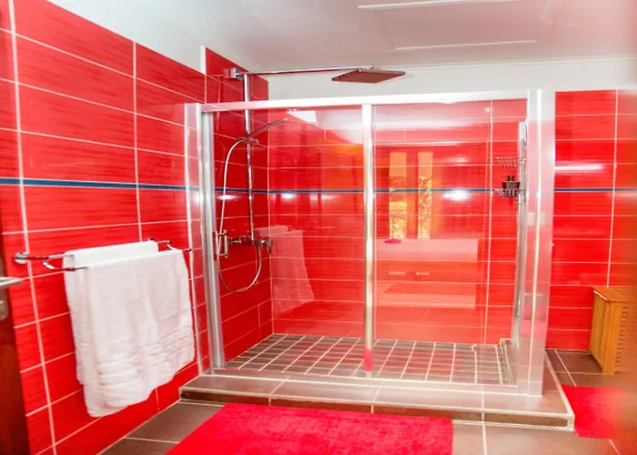 Charming With Mountain View, Au Cap, 70 M² Appartement Anse aux Pins